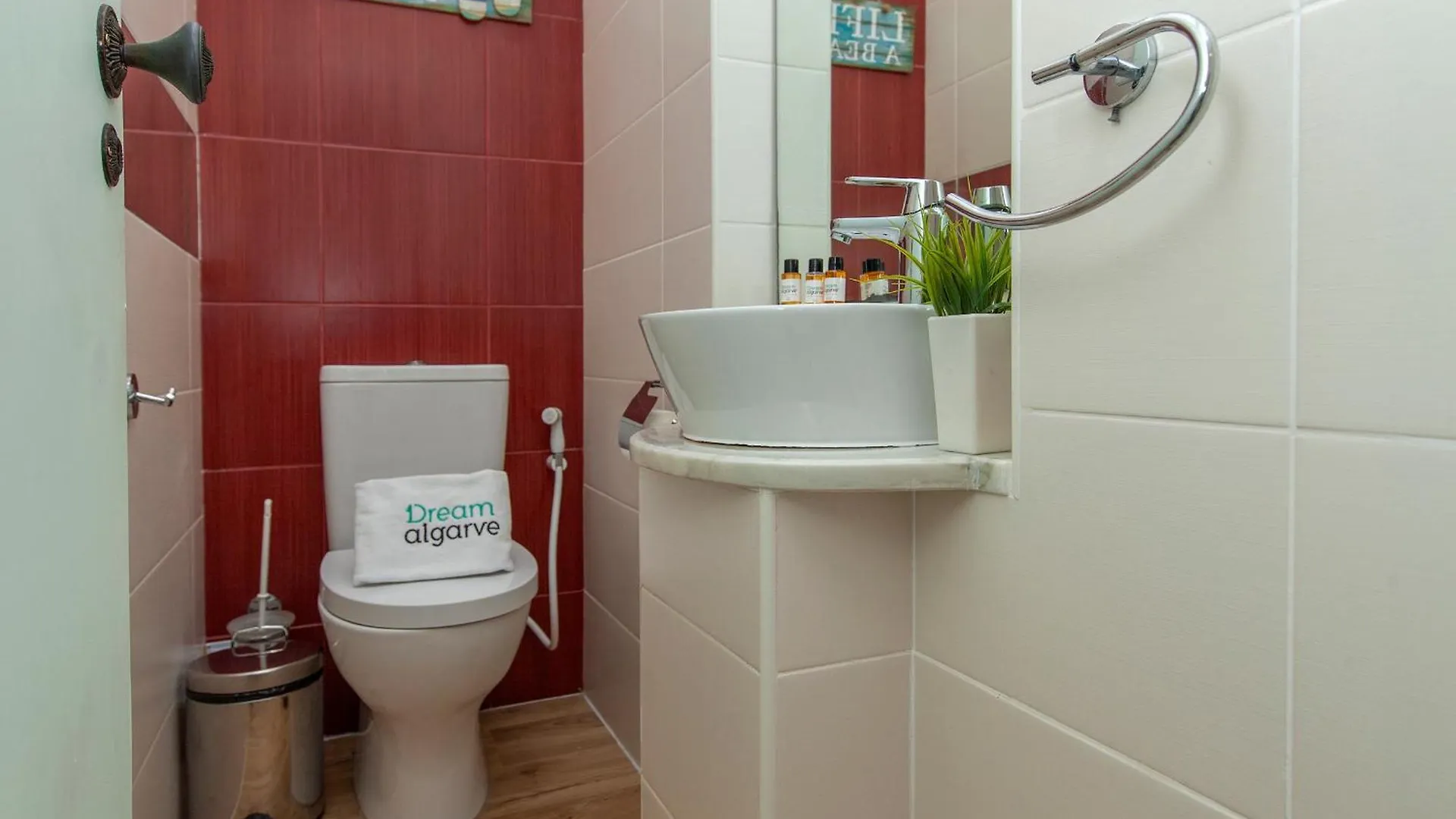 B86 - Beachline Apartment In Praia Da Luz Portugal